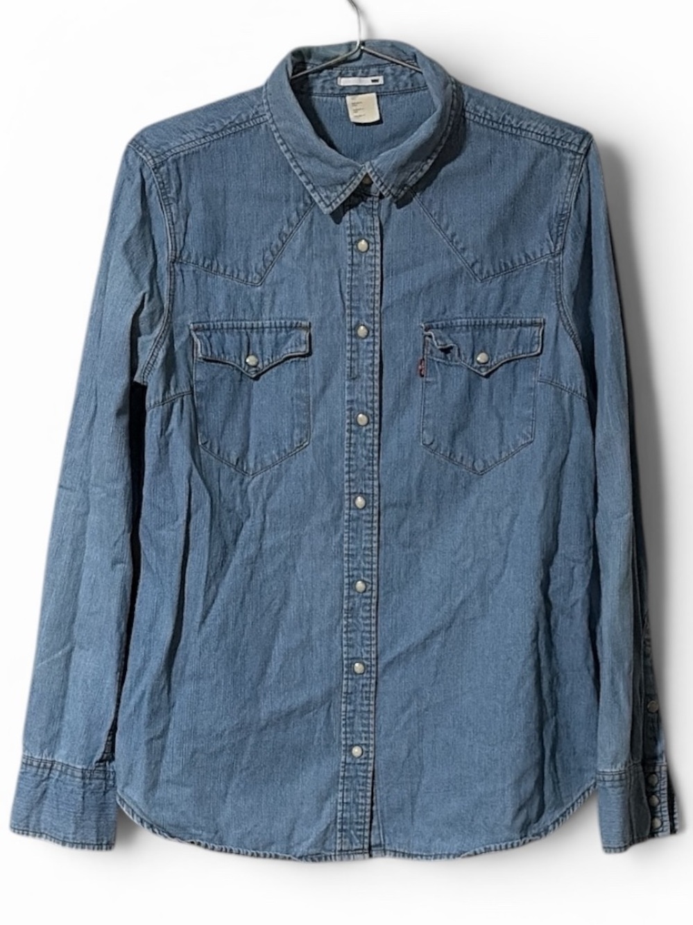 Levi’s Ultimate Western Denim Shirt - Women’s Medium Wash - Pearl Snap - Picture 3 of 6